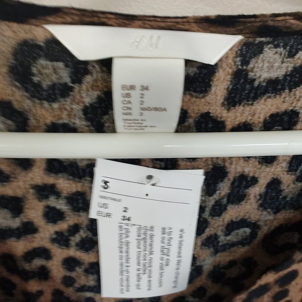 NWT! Women's H & M Leopard Print Wrap Dress - Size 2 - Picture 4 of 4